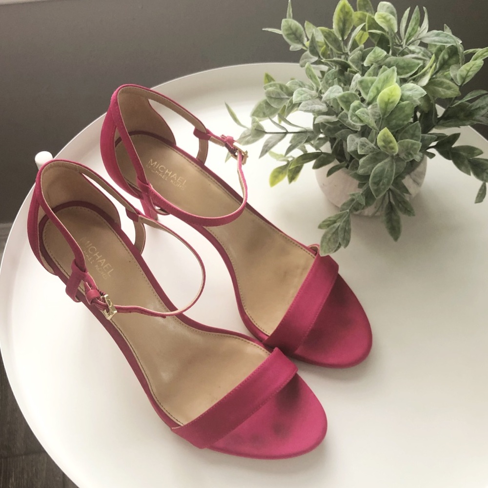 🚫 SOLD 🚫 Michael Kors Simone Sandal Hot Pink Heels Size 9